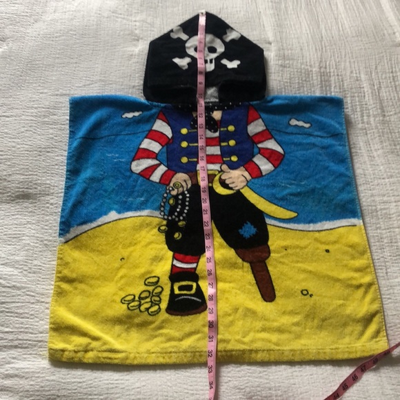 Toddler Pirate Hooded Summer Beach Towel - Picture 5 of 11